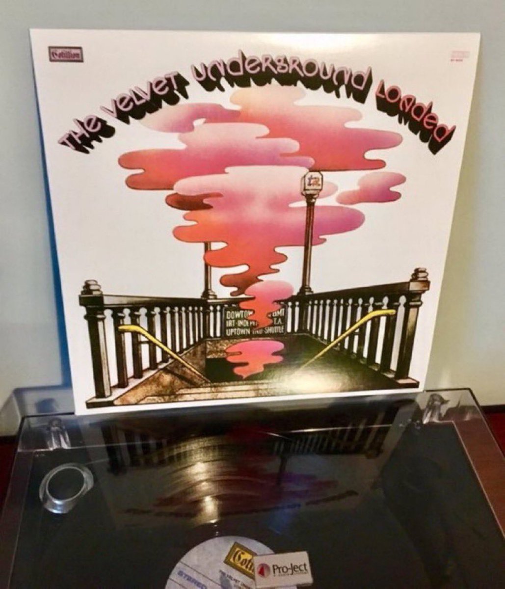 caroline_binnie's tweet image. But anyone who had a heart, oh they wouldn’t turn around and break it…

Loaded’s 55 today, Lou’s last waltz with the Velvets, some say it’s one of their best. 

#loaded @ScotsPostPunk @japanese_forms @R0Poem