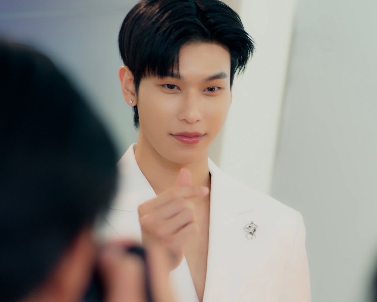 เหนื่อยมั้ย..ที่ต้องยิ้มทั้งที่ใจพัง💔🖤

THE WICKED GAME EP8 
#เกมรักลวงEP8