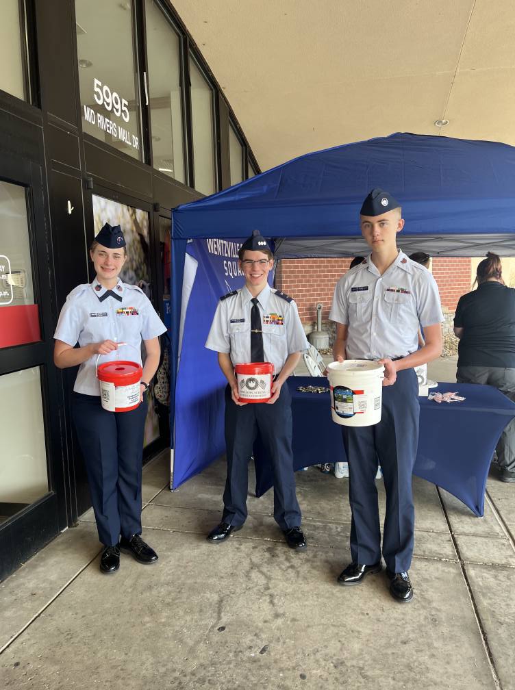 mocapnews's tweet image. Missouri Wing&apos;s Wentzville Composite Squadron continued their fundraising efforts for their Wreaths Across America Campaign today at the Farm and Home Supply store in Cottleville, MO. #civilairpatrol #CAPcadet