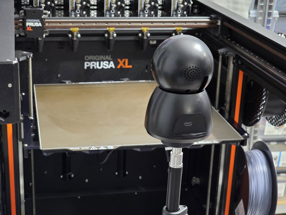 rapterron's tweet image. Need maximum flexibility when monitoring your printer?

Made a tripod adapter for the @Prusa3D buddy3D cam to fit on a standard camera mount system.

Link to the model in the comments below.

#printer #prusa #3dprinted