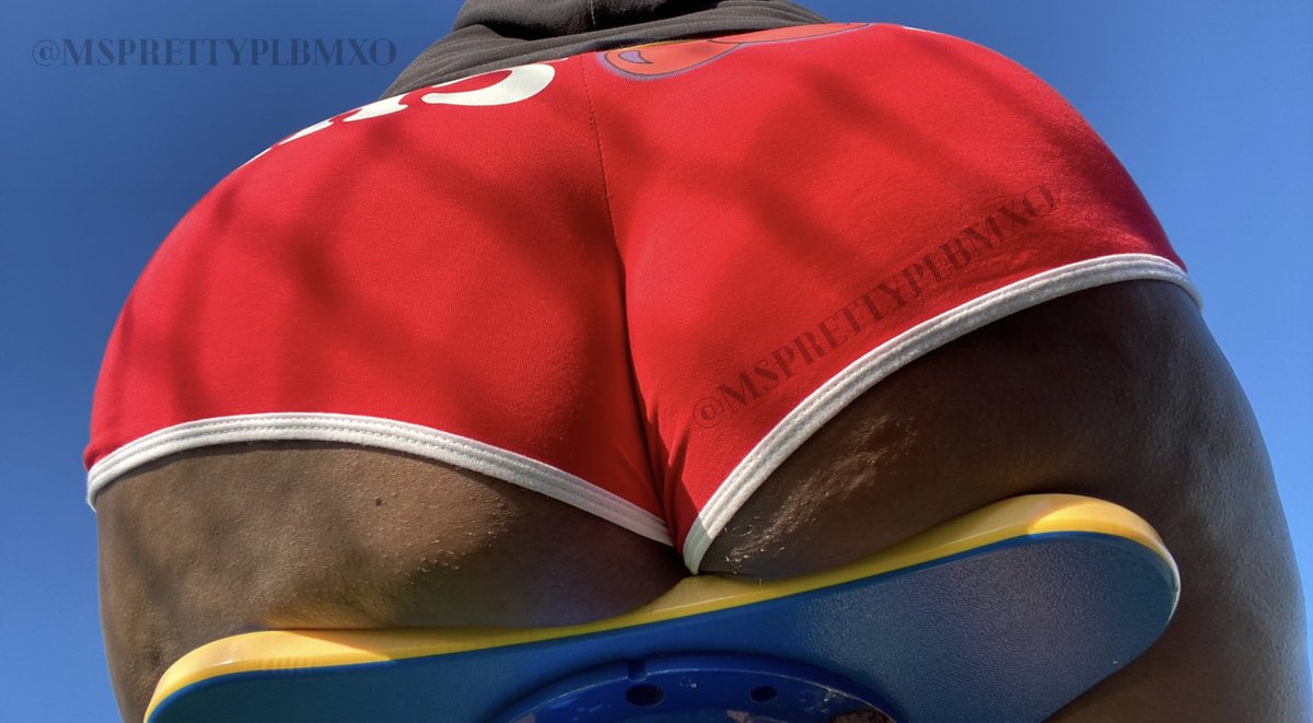 Msprettyprblmxo's tweet photo. Pt.1 Does this workout make my butt look juicier #hoochieshorts #hoochiemama #bbwworkout #worship https://t.co/FLQzg7w96L