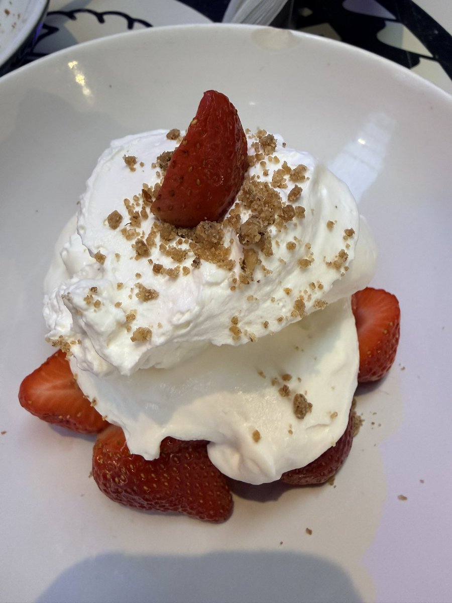 _m_o_n_c__'s tweet image. Fui a ahumados pelican a recargar energía antes de ver a mis OMD 🥹🖤
#Foodie  #brisket