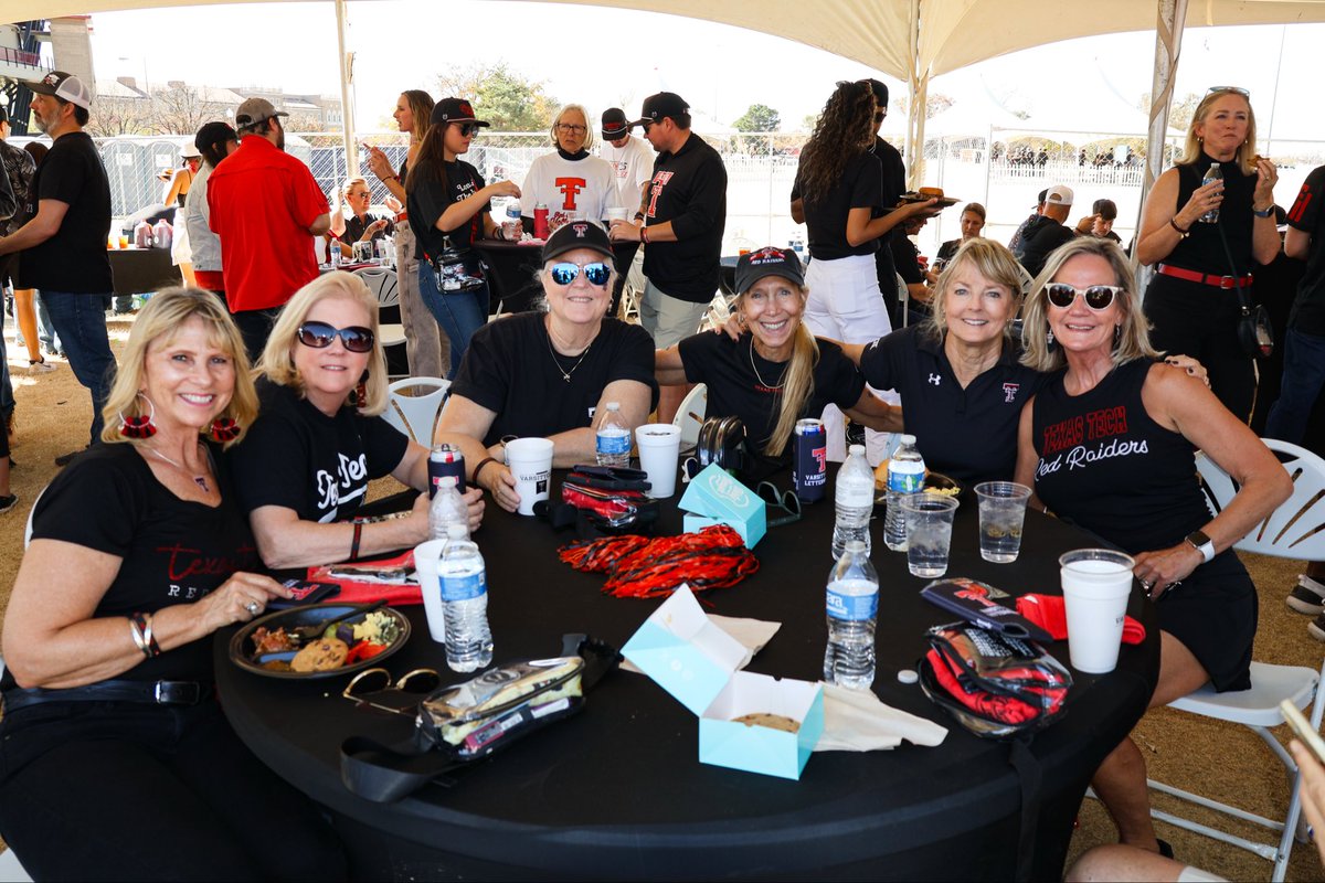 Double T Varsity Club tweet media