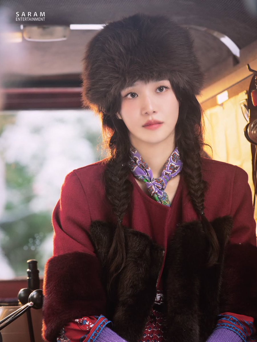 gyuyoungdaily's tweet image. 📷 sarament_official: #ParkGyuyoung x #ATwosomePlace behind