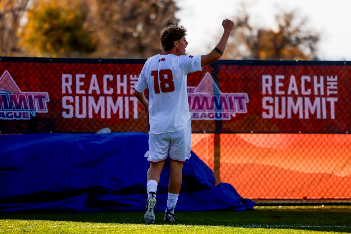 TheSummitLeague's tweet photo. 𝟒𝟓 𝐥𝐞𝐟𝐭... 🏆

#ReachTheSummit x #SummitMSOC x 
@NCAASoccer x @DU_MSoccer x @KCRoosMSoccer https://t.co/6NzHiEWMpJ