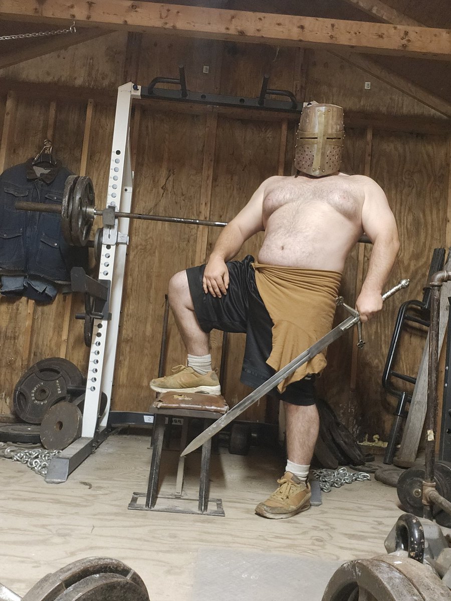 Rizgrowl's tweet image. Keep thy legs strong. Thy steed cannot do all the treading for you! Keep it simple!