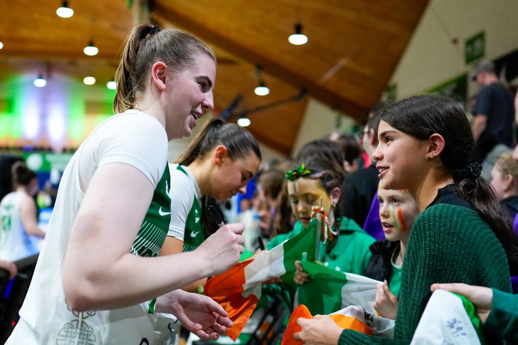 BballIrl's tweet photo. Oh what a night 🎶

#GreenMeansGo ☘️ | #IrishBasketball https://t.co/Hbd5XkvVzq