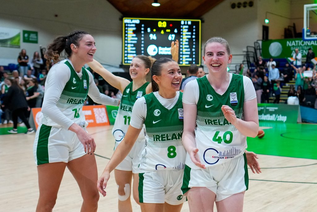 BballIrl's tweet photo. Oh what a night 🎶

#GreenMeansGo ☘️ | #IrishBasketball https://t.co/Hbd5XkvVzq
