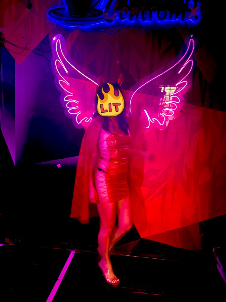 Barbi & Robin tweet media