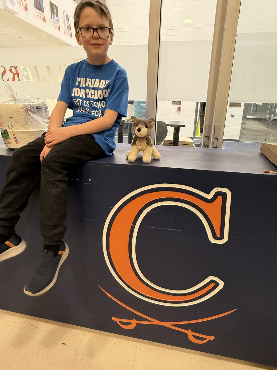 MrRussClass's tweet image. Our class mascot, Oreo the WolfDog, had a wonderful adventure with D! Reading, hanging out with the Croxford football team, and setting up for Christmas! 

#WhereIsOurClassWolfDog🖤🩶🤍🐺