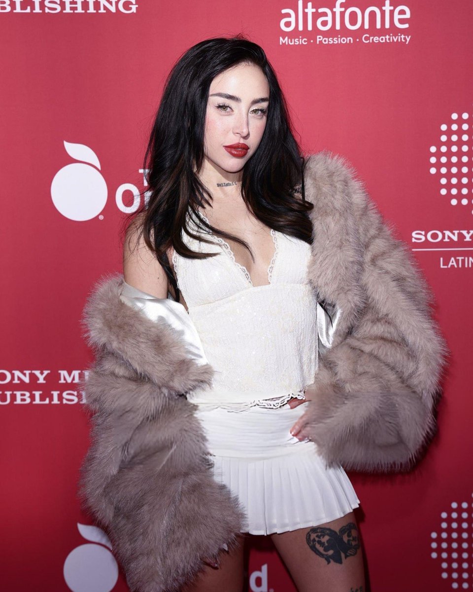 nickinicolemex's tweet photo. Nicki nicole en el after party de sony ❤❤ https://t.co/JWJX2iQHzm