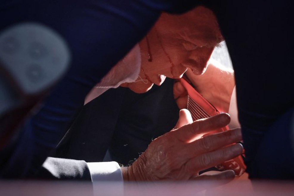 patrickn1975's tweet photo. I stand with the man who risked it all when he didn’t have to. How quickly they forget.🫡 https://t.co/bd0Fa6VNVF