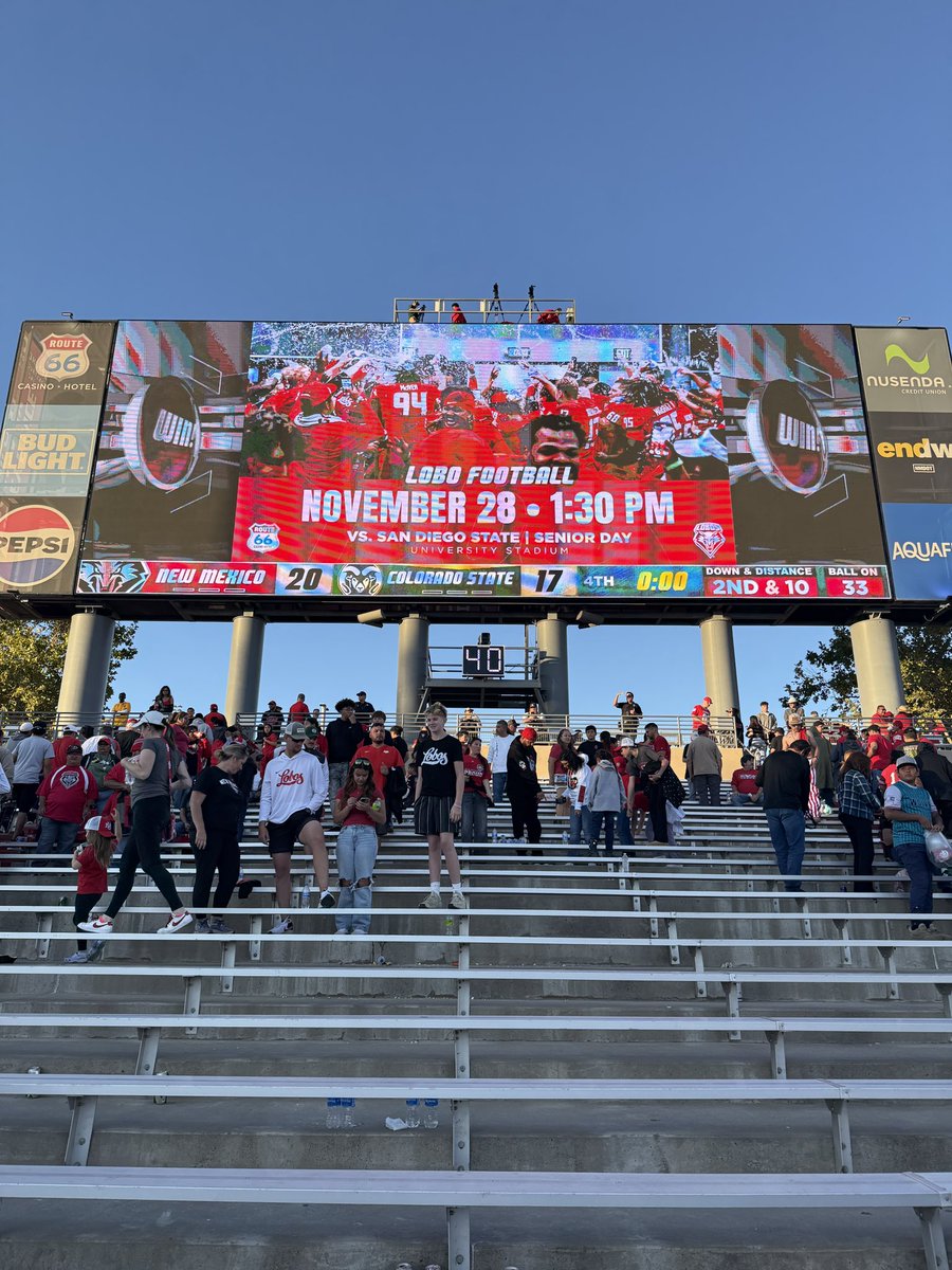 LouisTABQ's tweet image. Another win for the good guys #GoLobos #LoboUp🐺🆙