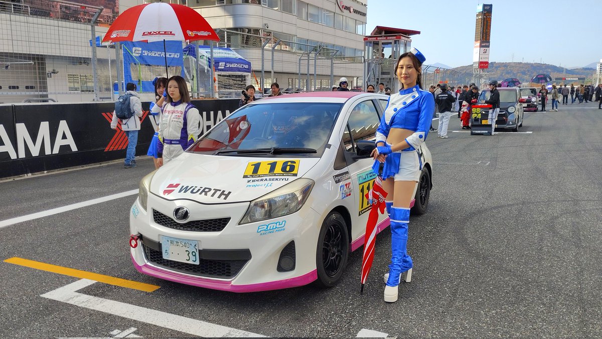 kimurafamily_r's tweet image. さあ、決勝だ～

頑張って貰います！

シンリョウレーシングの皆様ありがとうございます！

#S耐チャレンジ
#荏崎ろあ
#楠しおり