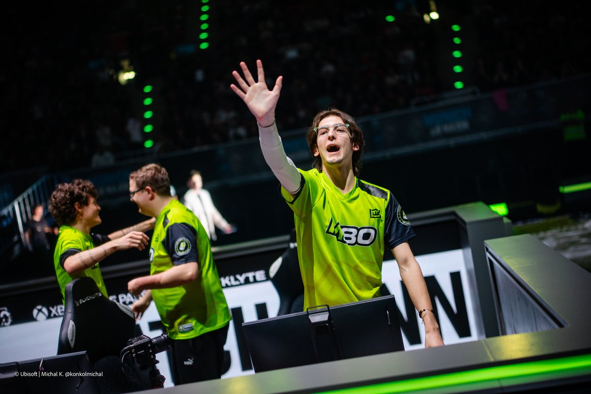 if you swing at big D you better not miss

safe flights <a href="/FaZeEsports/">FaZe Esports</a> 👋