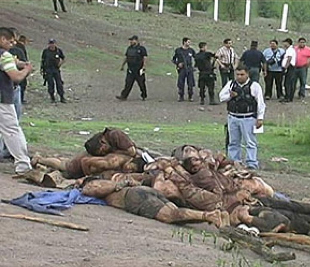 unam_condor's tweet photo. @rivapa_oficial Extra Extra todo el sexenio de @FelipeCalderon el carnicero de michoacan https://t.co/DlqdGsi08i