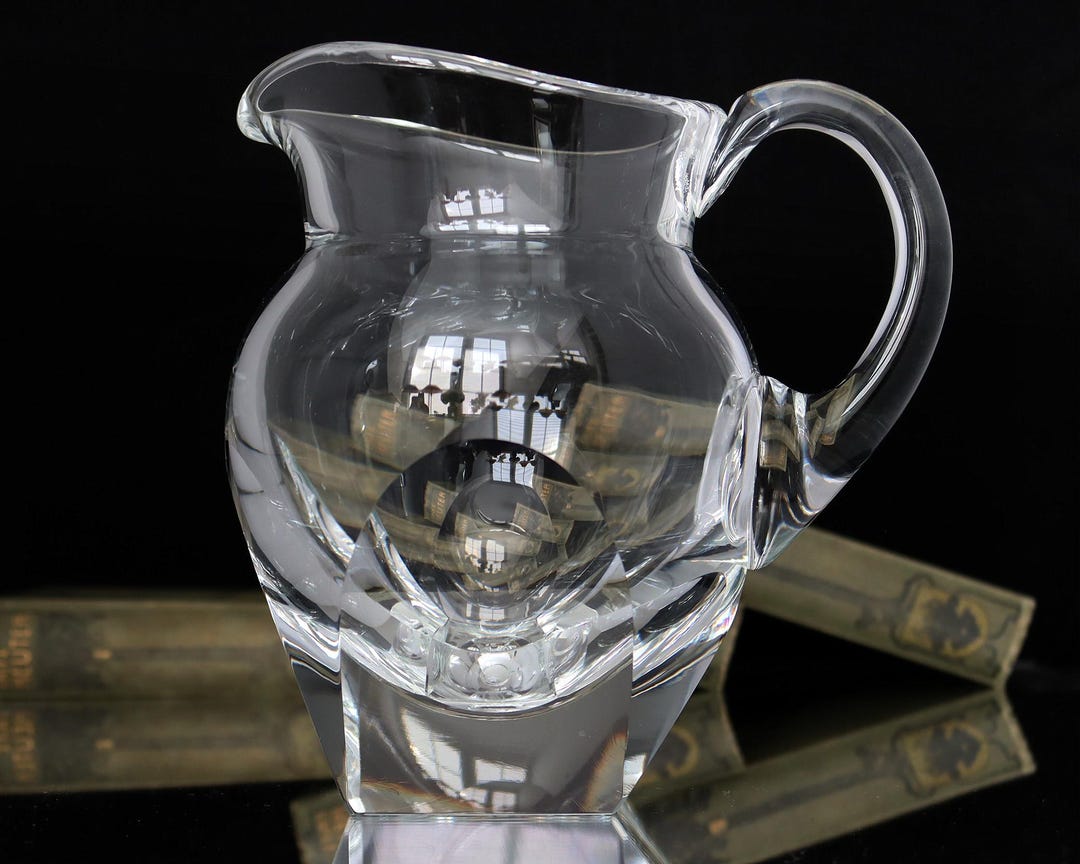 ArmoireAncienne's tweet image. MOSER Crystal Pitcher - Bar Line - Design by Rudolf Eschler by ArmoireAncienne dlvr.it/TPHb06 #MoserCrystal #VintageFinds #MidCenturyDesign #HandmadeArt #CrystalPitcher