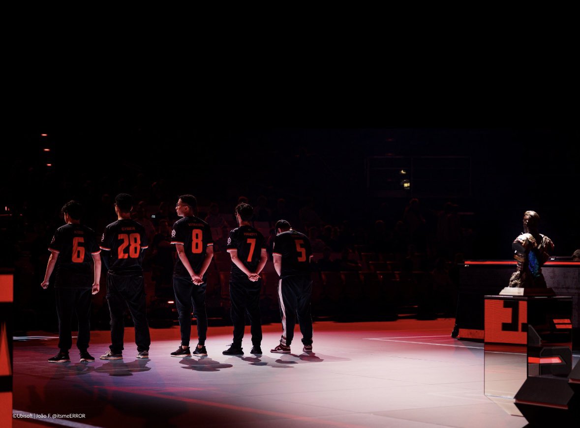 1x2 vs <a href="/TeamFalconsGG/">Team Falcons</a> 

1x2 vs <a href="/M80gg/">M80 💣</a>

Top 3 do mundo, feliz com a evolução do time mas triste por saber que dava mais.

Não conseguir jogar o meu jogo hoje e acabou prejudicando o time também, voltamos nas finais do br6 em busca desse título.