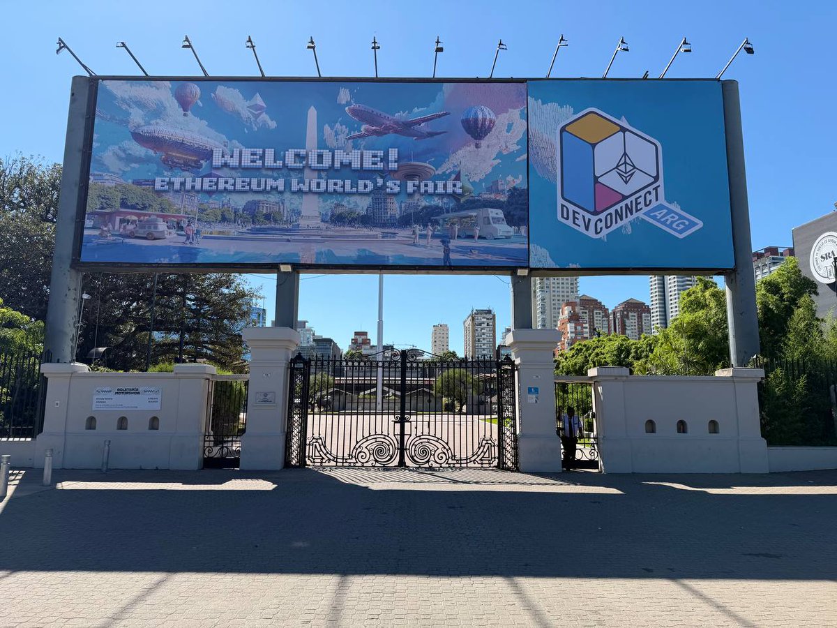 ensdomains's tweet image. This week at @EFDevcon, the ENS booth will be hosting office hours led by teams building and integrating with ENS.

Throughout the week, you’ll find live presentations, discussions, Q&amp;amp;A sessions, and more. All from projects pushing the ENS ecosystem forward.

Check out the…