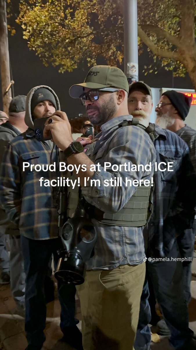 MAGACult2's tweet image. Proud of you, Pam, don’t back down. And that little B blocked us.