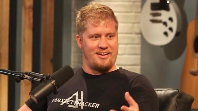 Carlos__Turcios's tweet image. 🚨HOOD COUNTY, TEXAS🚨The Hood County Sheriff, after arresting a veteran for posting a political meme, is now investigating five other residents for posting political memes.

What on earth is going on in TEXAS?!

Follow:
@Carlos__Turcios
@DallasExpress