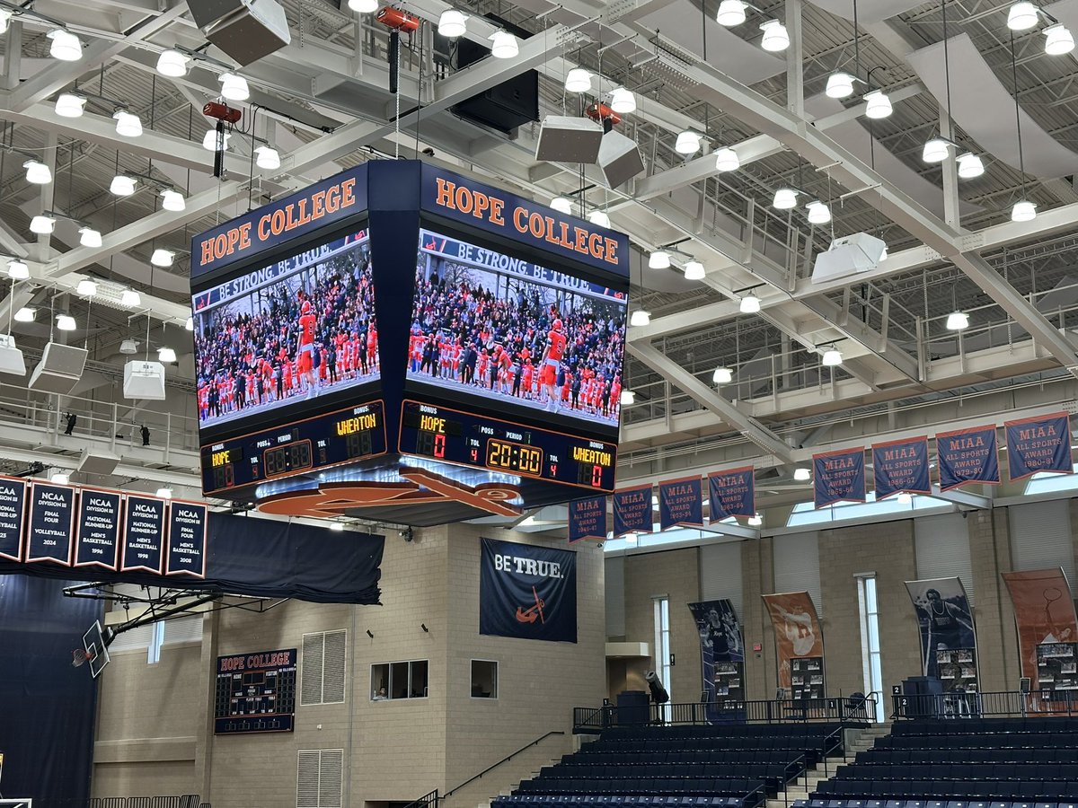 Spectacular visit to <a href="/HopeCollegeFB/">Hope College Football</a>!  Thanks to <a href="/PStuursm/">Peter Stuursma</a>, <a href="/Coach_HThompson/">Hunter Thompson</a>, and <a href="/_isaiahhicks1/">Isaiah Hicks</a> for hosting us and a great time.  Roll Dutch into the playoffs!