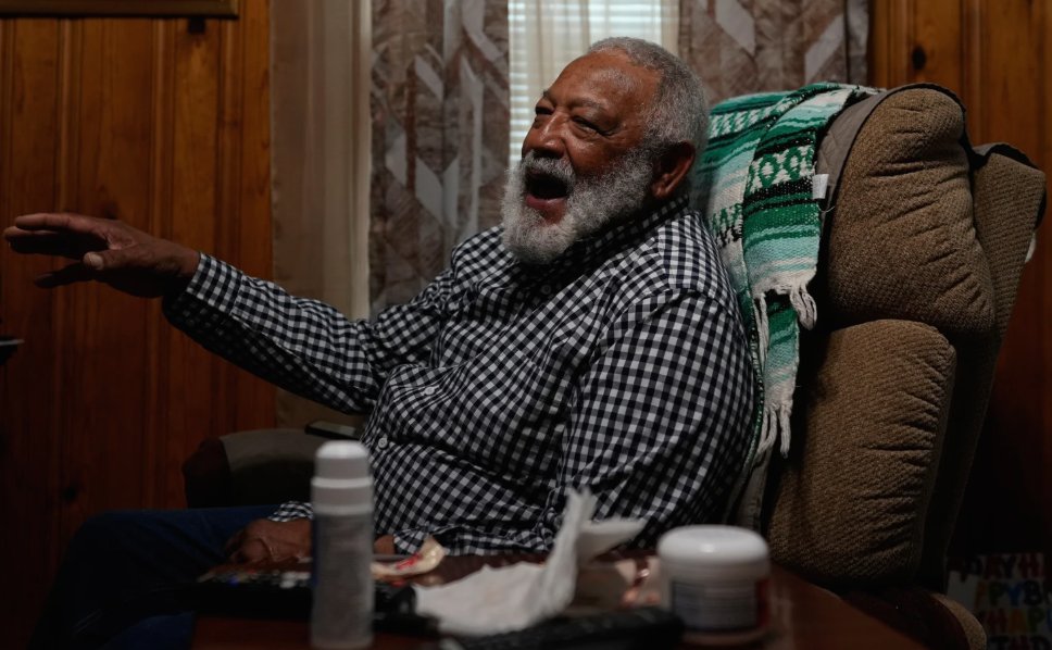 DanRodricks's tweet image. Deep in Trump country, coal miners with black lung say government is suffocating the ‘working man’

apnews.com/article/black-…  @AP  @MargieMasonAP