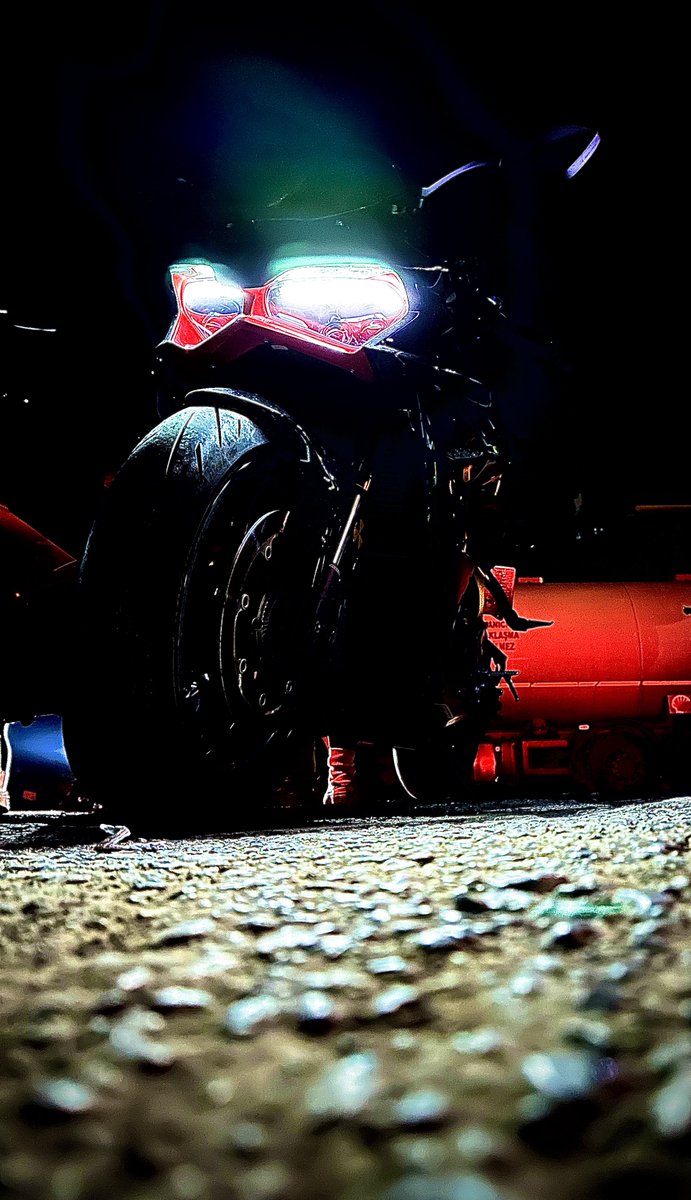 Buraak (@buraakksenn) on Twitter photo 