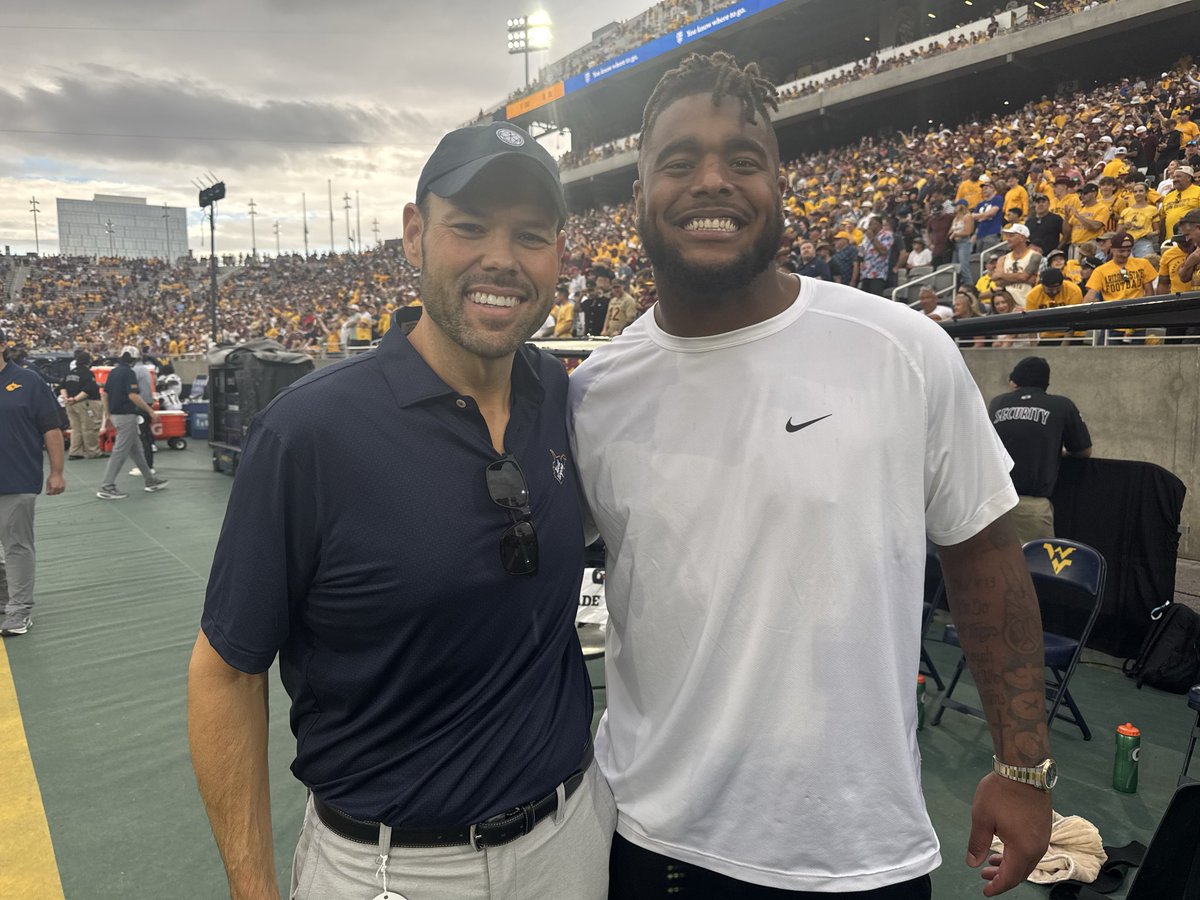 wrenbaker's tweet image. Awesome having @Dstills55 at the game today. #HailWV