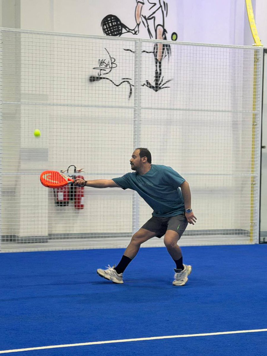 لقطات للاعب سامي البقمي في مباراة البادل🩶📸
#سامي_البقمي | #حنا_بعمان