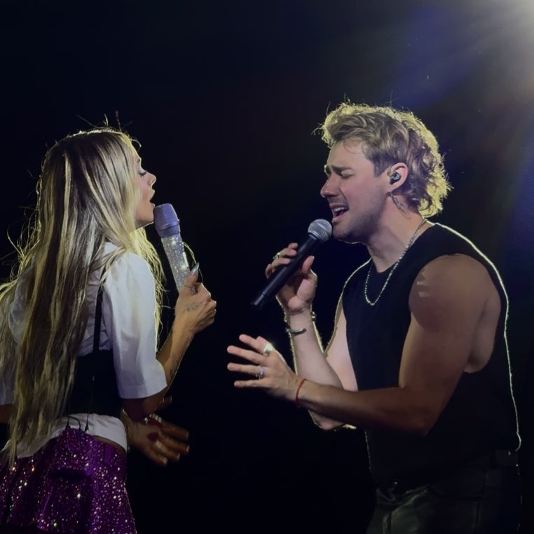 ASI SE SINTIO VER A TINI Y JORGE CANTAR JUNTOS #FUTTTURA