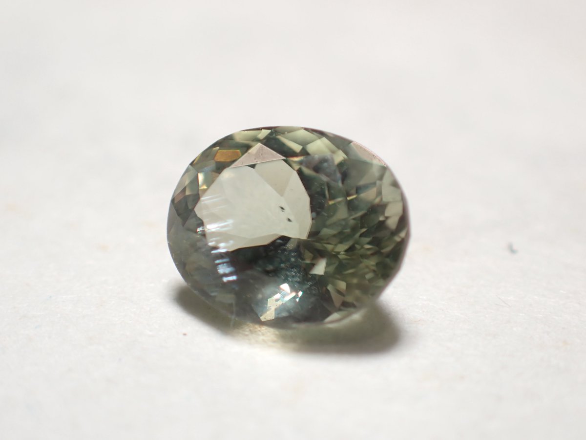 マルシェ良いけどフェスタもね！というわけで本日ミネラルフェスタin大阪最終日です！16:00まで！

写真はトレモライト✨