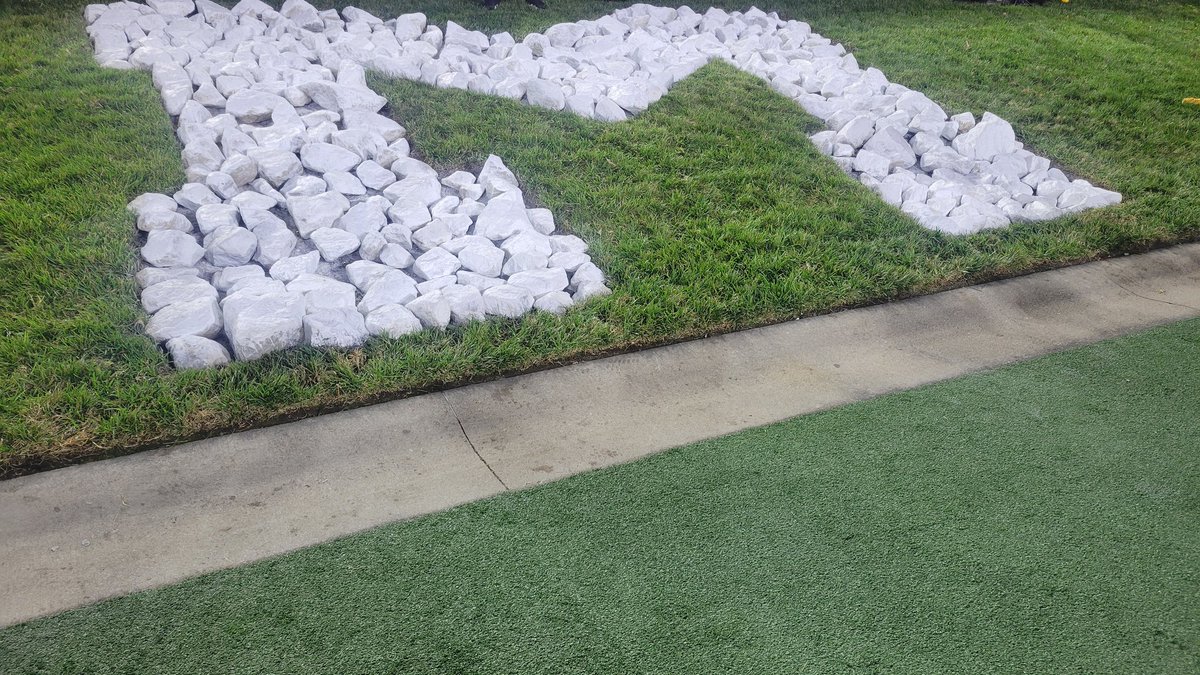 solomonsside's tweet image. #Mizzou has recreated the Rock M on the northwest sideline ahead of Senior Night to have rocks ready for seniors to grab postgame.....if they win.