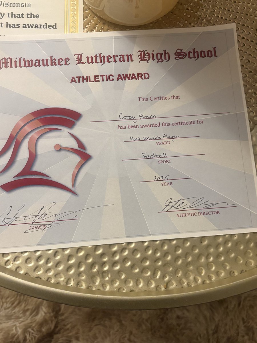 CoreyBrown__52's tweet image. Blessed to be named all conference DL/OL and whole team MVP this season 💪🏾💪🏾 #raisethebar @CoachDowery @Godsgift_Nate @NMU_CoachRich @CoachDuFrane @CoachGatz75 @CoachCortez53 @ghaugii7 @sixstarfootball @CoachNiekamp @CoachBenBlack @Coach_Calt @WisFBRecruiting @PatLambert13…