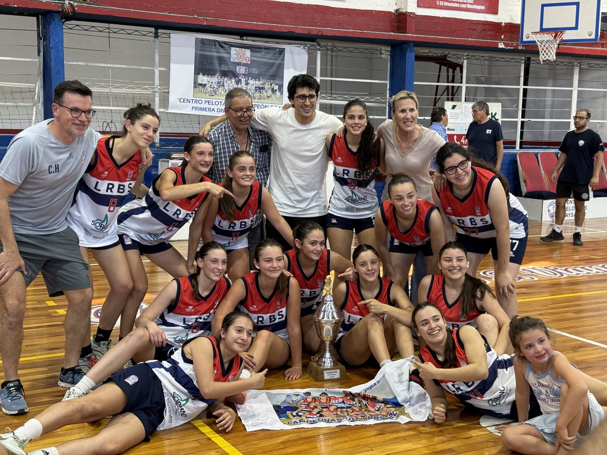 OblOficial's tweet image. 🏆📸 𝐓𝐎𝐑𝐍𝐄𝐎 𝐎𝐁𝐋 𝐃𝐄 𝐒𝐄𝐋𝐄𝐂𝐂𝐈𝐎𝐍𝐄𝐒  ‐ Cat. Formativas U17 femenina  

Finalizó el Torneo de Selecciones para la U17 femenina con la coronación de @LRBSoriano que se quedó con el título de manera invicta 🏆