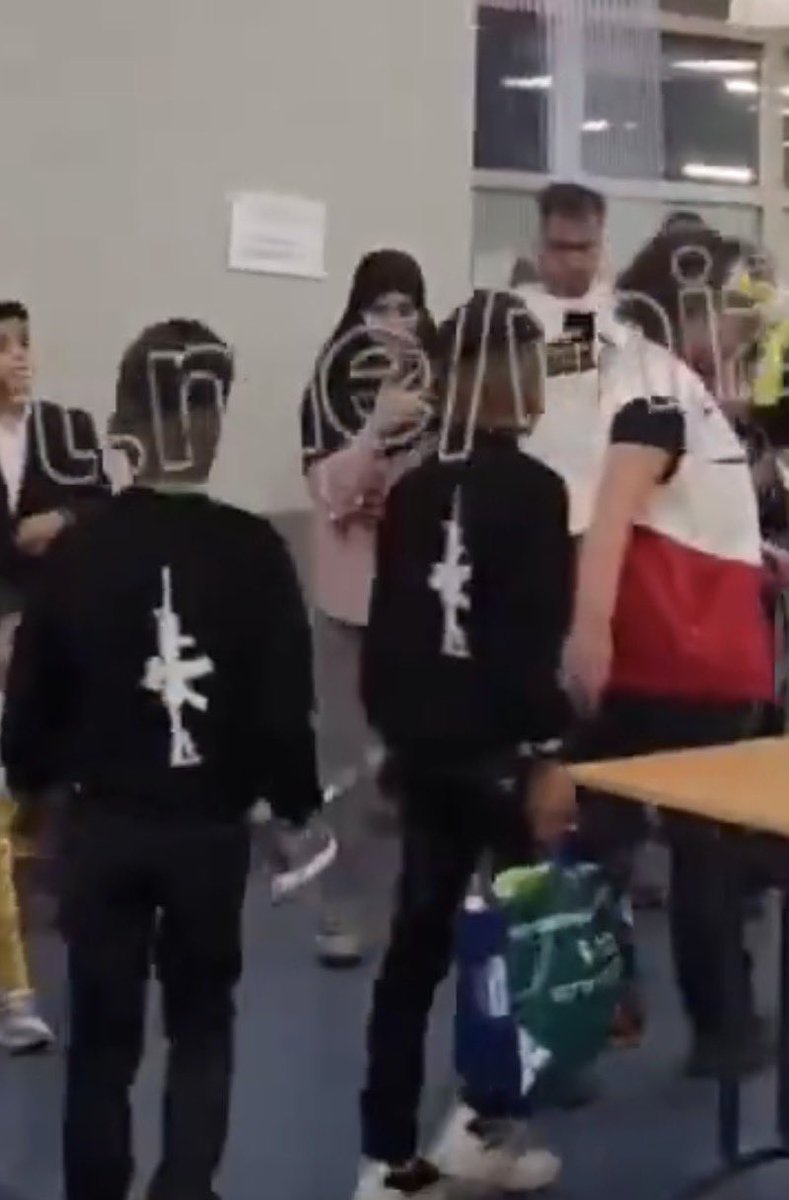 <a href="/KeremSchamberg/">Kerem Schamberger</a> Warum nur ?