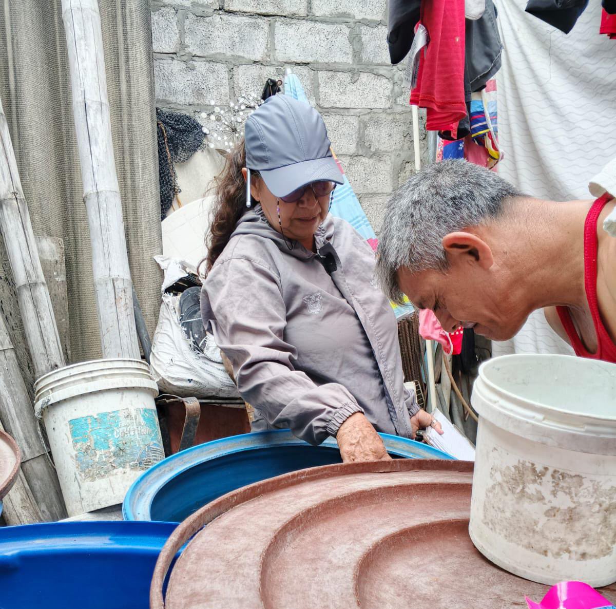 Salud_CZ8's tweet image. #Durán | Las brigadas de #ControlVectorial acuden a la Cooperativa #28deAgosto con abatización, entrega de mosquiteros y asesorías sobre  prevención de enfermedades transmitidas por vectores. 🦟 
#ElNuevoEcuador