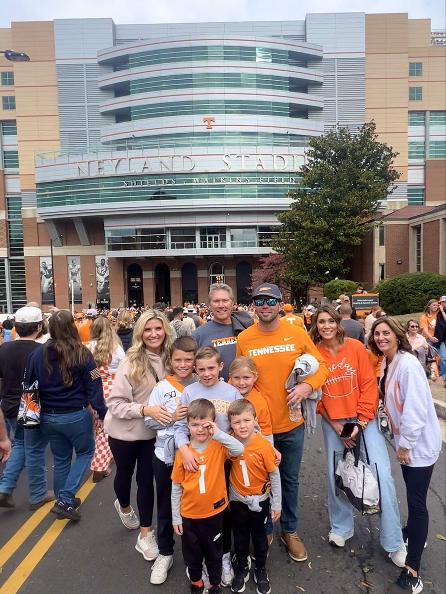 Amy Broadrick tweet media