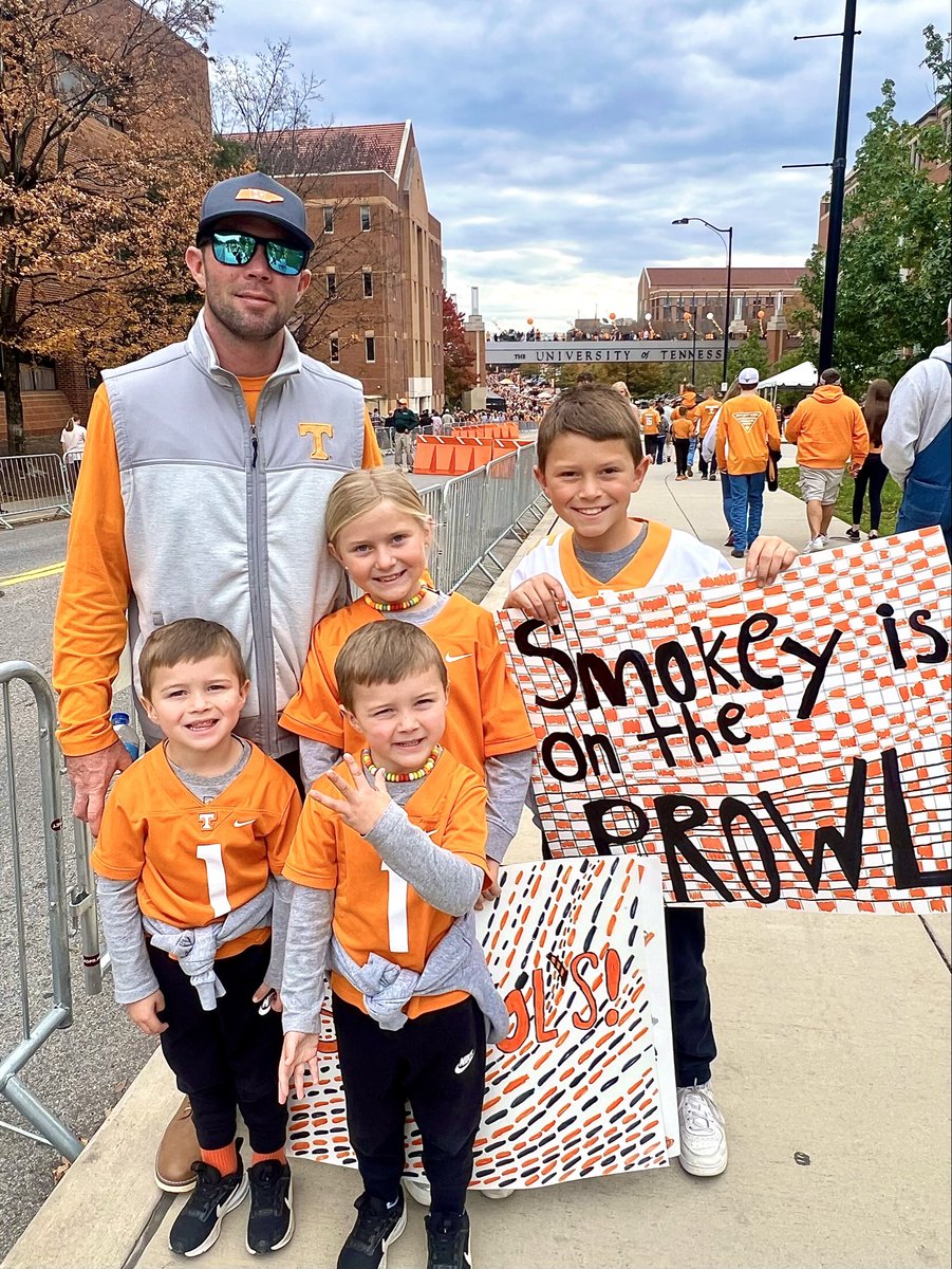 Amy Broadrick tweet media