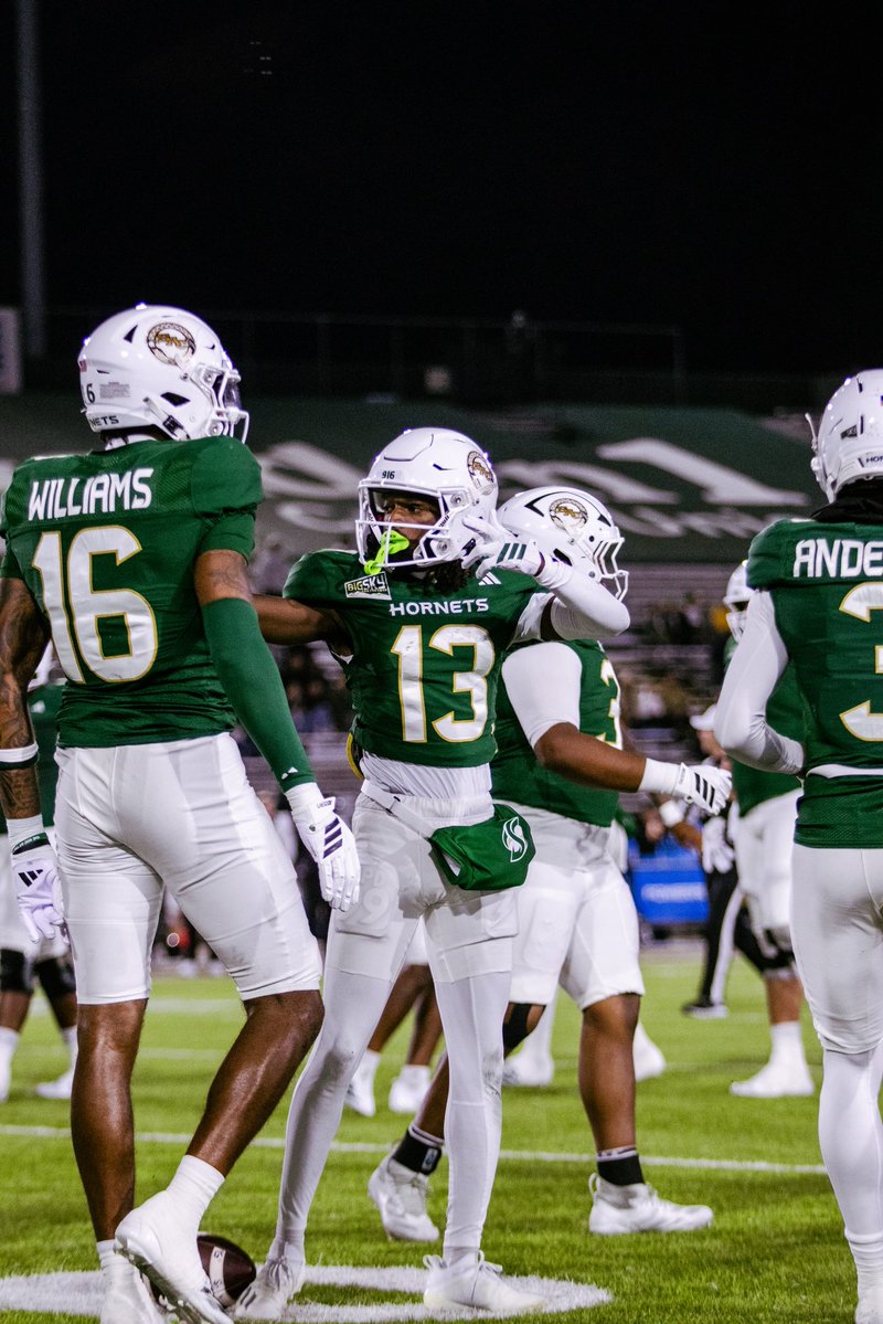 𝙁𝙄𝙍𝙎𝙏 𝙌𝙐𝘼𝙍𝙏𝙀𝙍 𝙁𝙇𝙄𝘾𝙆𝙎 📸

#StingersUp | #GoGoSacramento