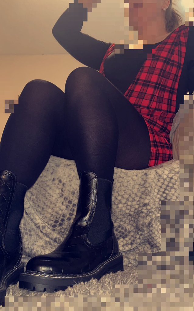 ServeMissBeth's tweet photo. This outfits so ✨cute✨ https://t.co/bIcQBBAU3u