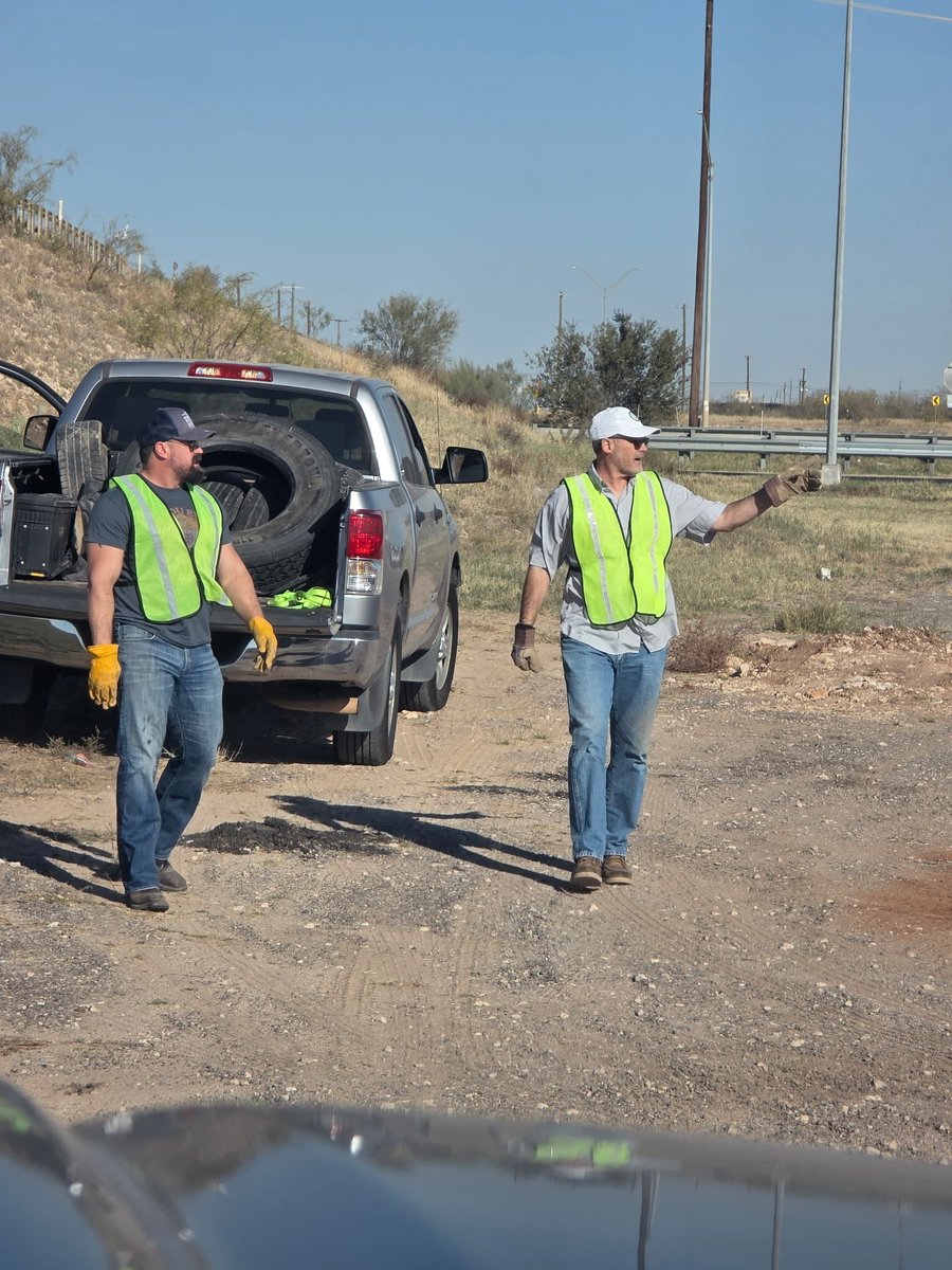 kevinsparkstx's tweet image. It’s Keep Texas Beautiful Day!  

Hundreds of volunteers across the Permian Basin are out today picking up trash, tires, and debris to help keep our communities clean. A huge thank-you to our local officials and the incredible volunteer organizations coordinating this effort.