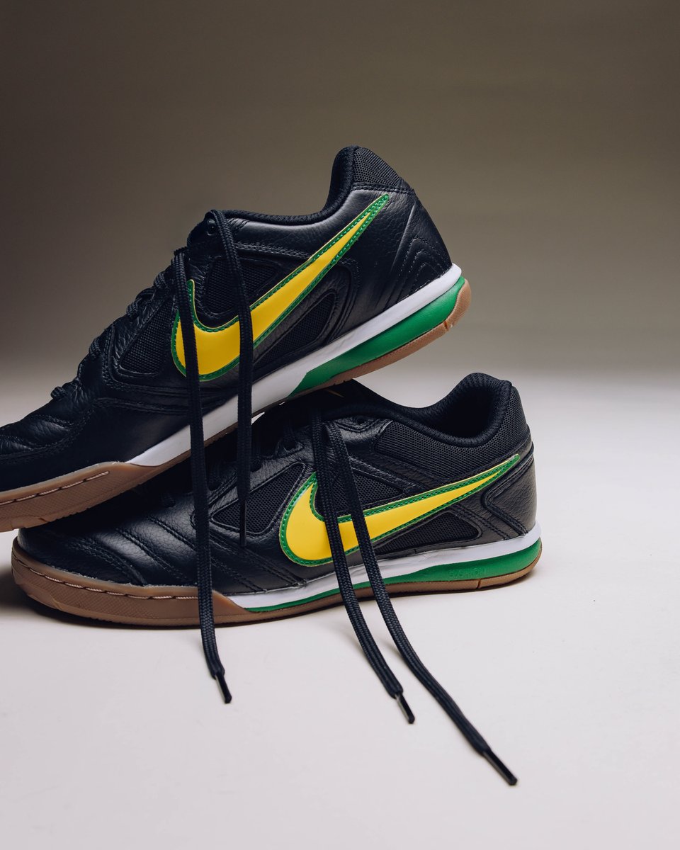 Nike ナイキ ブラジル BRASIL フットサルシューズ GATO