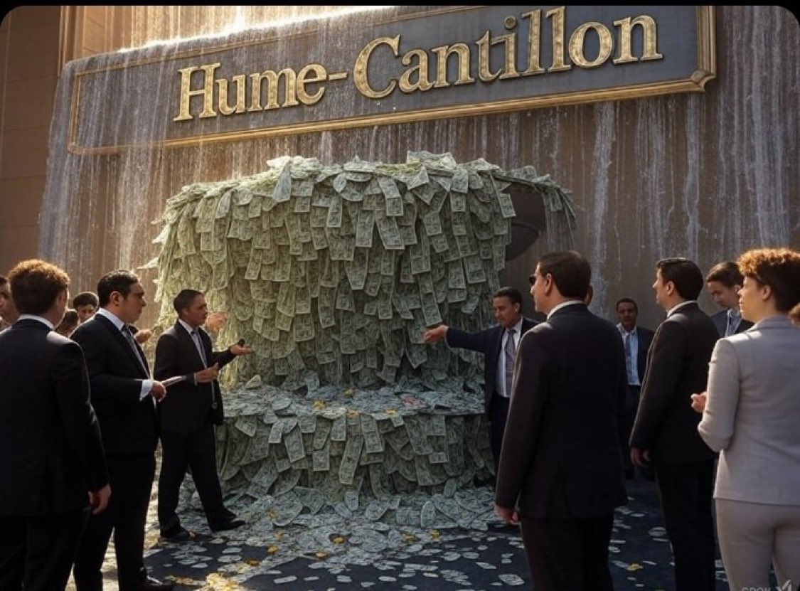 espinal_van's tweet image. El efecto Hume–Cantillon desnuda la raíz desigual de la inflación:cuando el nuevo dinero entra por arriba,los primeros receptores ganan poder de compra,mientras clase trabajadora y medias lo reciben tarde,cuando los precios ya subieron.
La inflación no es neutral‼️
#Indexacion🇩🇴