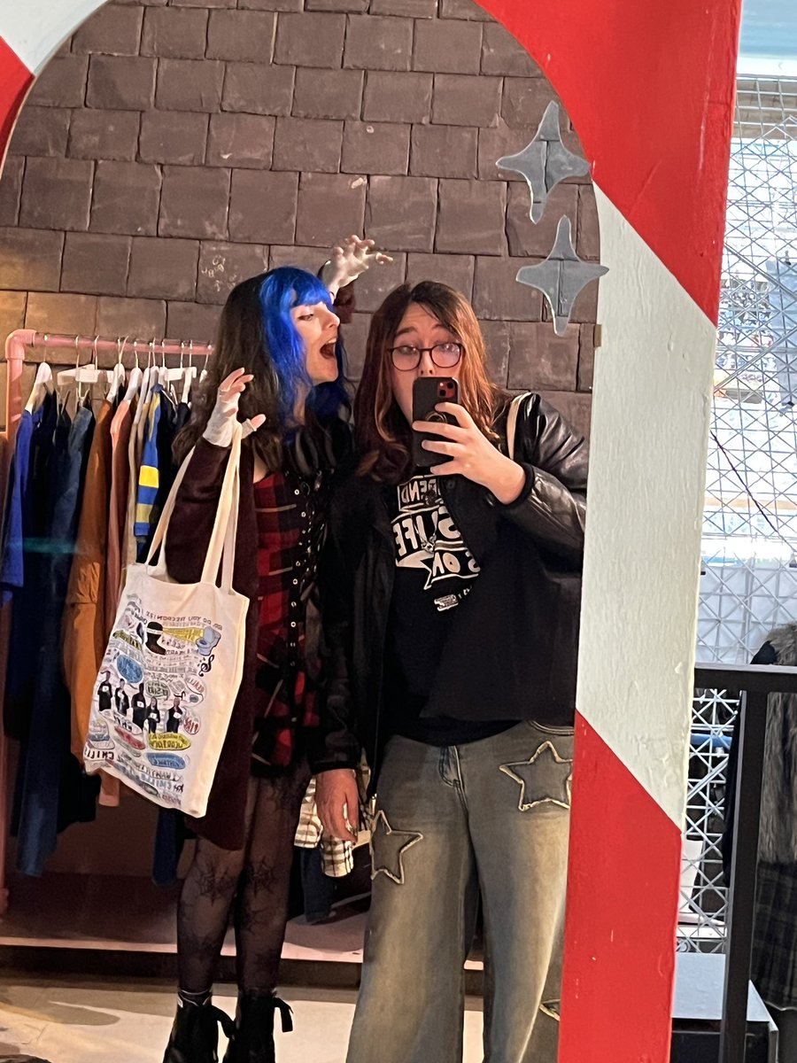 Avery Mixer 🫶 // Blown Rose 💨🌹 tweet media