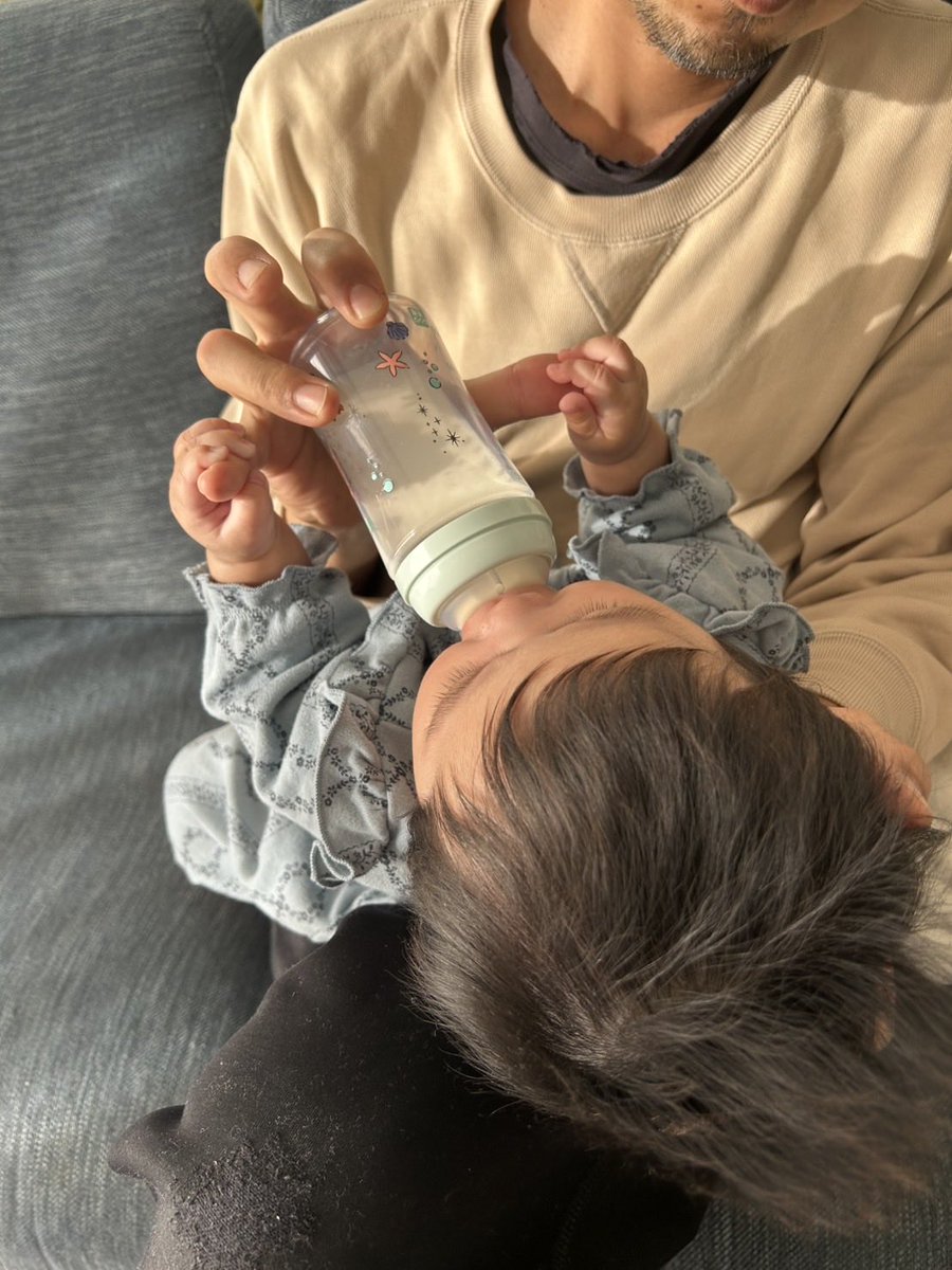 ミルクの量ハンドル調整中