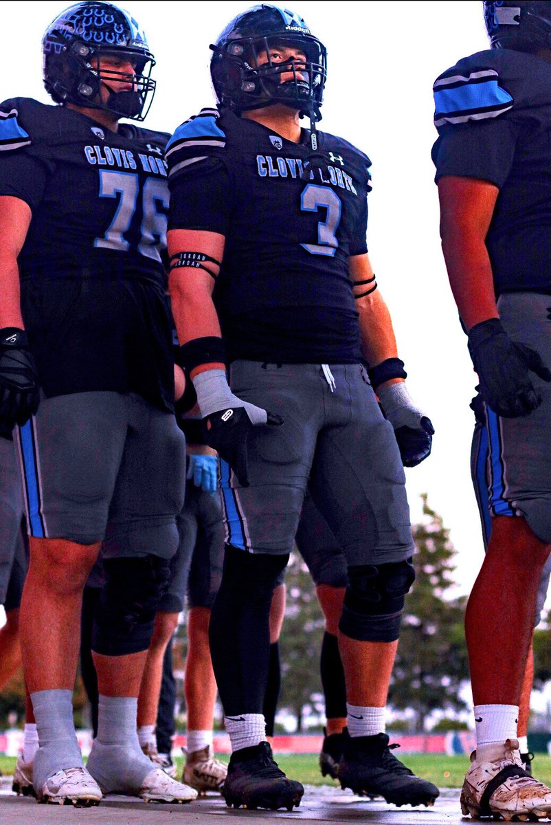 Sophomore season recap. 
DE/6’2”/240lbs/Clovis North High 

12 TFL
44 yards lost
6.5 sacks
22 QB hurries
1 forced fumble