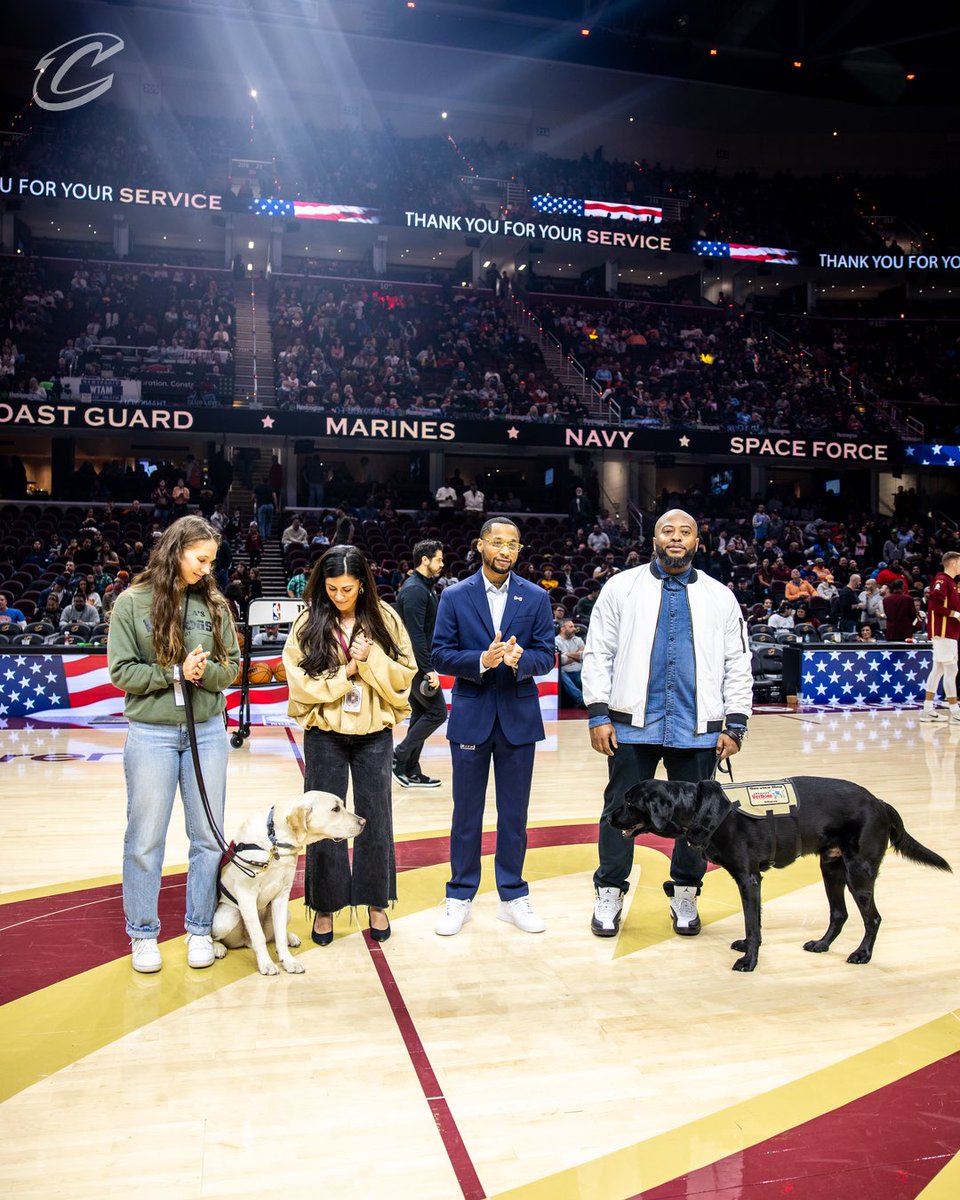 CavsCare's tweet photo. Did you know America’s VetDogs helps veterans and first responders regain independence and confidence through specially trained service dogs?

Meet U.S. Army Veteran Rodney Harmon and his service dog, Duke. Rodney says Duke helped him rediscover the beauty in life and reconnect with his community.

With the help of America’s VetDogs, our very own Cavalier Puppy With a Purpose, Reggie, will soon graduate and be matched with a hero just like Rodney.
