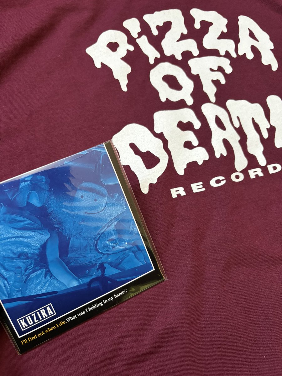 そういえば昨日のKUZIRAは欲しいグッズ全部買えて良かった。 念願の