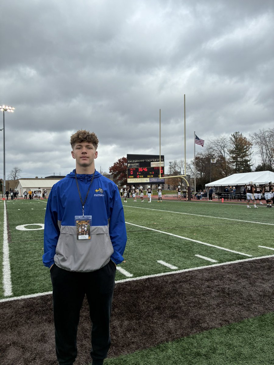 rylee_bidds1's tweet image. Had a tremendous time @valpoufootball’s game day visit today. Thank you to @CoachFlo12 for inviting me out and speaking with me! Valpo had a huge comeback victory, winning in OT! @CoachWaddle @TomLoy247 @dchendrix @ENKnightsFB @IndianaPreps @PrepRedzoneIN 
@IndyWeOutHere @qb1ndy